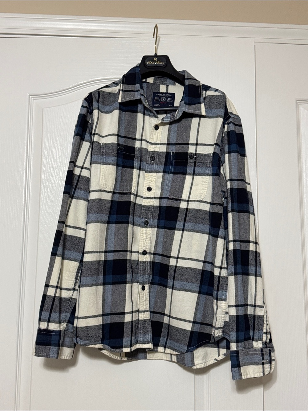 American Eagle Outfitters Navy, Gray & Cream Plaid Button-Up
